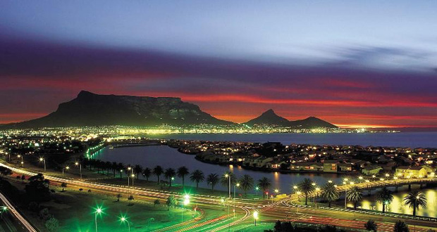 столица юар Кейптаун  вид ночью